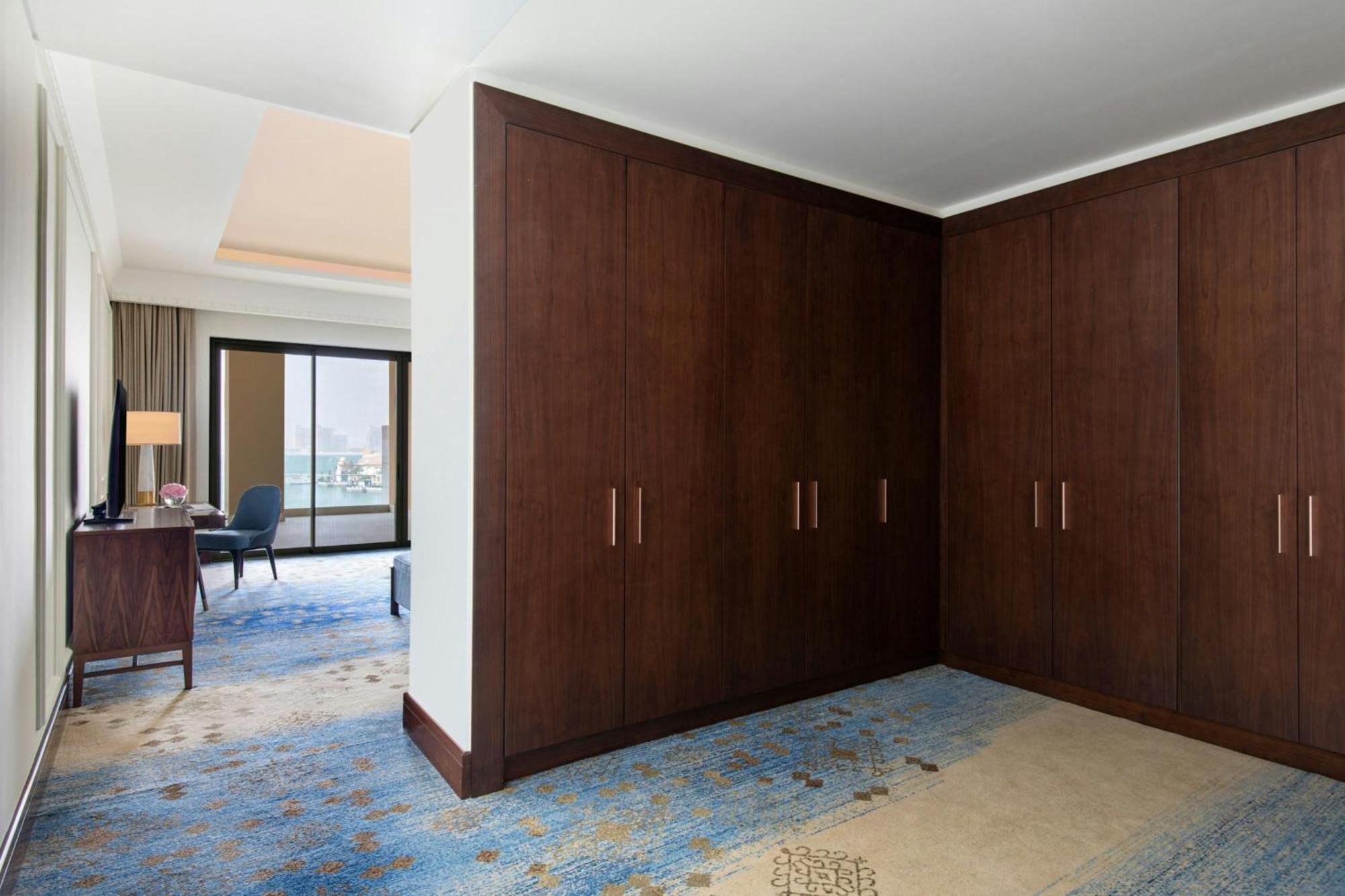 The St. Regis Marsa Arabia Island, The Pearl Qatar Hotel Doha Exterior photo